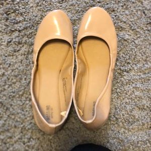 Tan Flats